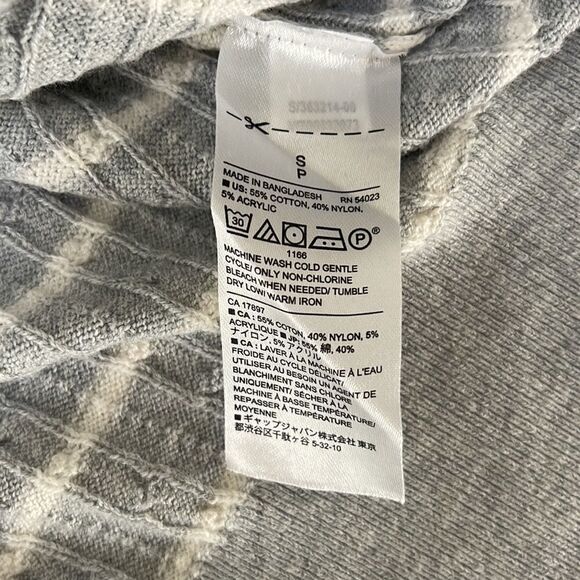 Banana Republic light weight sweater.  Size small. - Picture 5 of 5